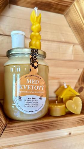 Iekārtas, Apidomček na Gazdovom dvore (Apidomcek na Gazdovom dvore) in Vavrišovo