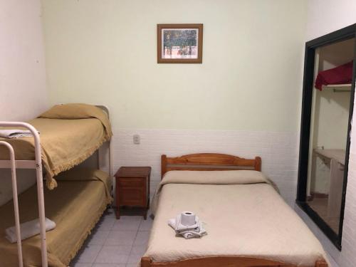 1 double bed, 2 twin beds