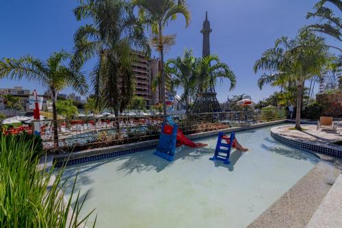 ADTUR FLATS CTC - Condominios Saphire, Amethist ou Center Caldas near Hora Extra Bar