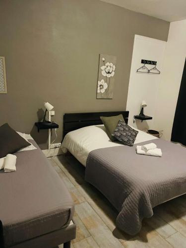 Bar du Marché - Hôtel - Restaurant (Bar du Marche - Hotel - Restaurant) in 朗熱