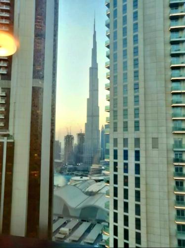 Sky luxe retreat- Luxury Hotel Suite W-Burj khalifa view, Dubai (Foto 3)