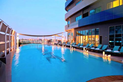 Sky luxe retreat- Luxury Hotel Suite W-Burj khalifa view, Dubai (Foto 6)