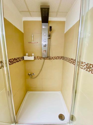 Zuhanyzó, Ferienwohnung Annika in Apolda