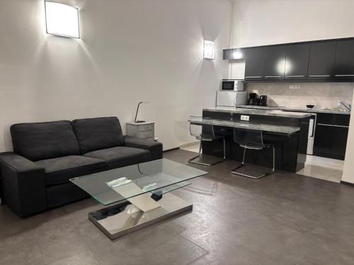 Carlton Suites - image 13