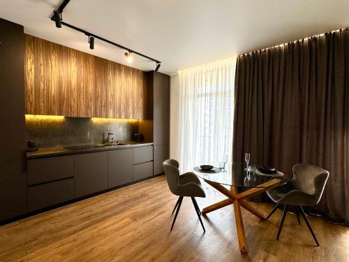 Crystal & Parkland Crystal & Parkland