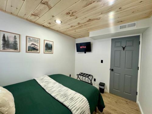 The Mont Haus - Minutes to Mt Snow & Stratton! The Mont Haus - Minutes to Mt Snow & Stratton!