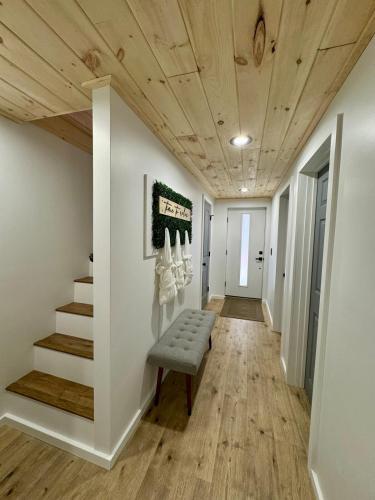 The Mont Haus - Minutes to Mt Snow & Stratton! The Mont Haus - Minutes to Mt Snow & Stratton!