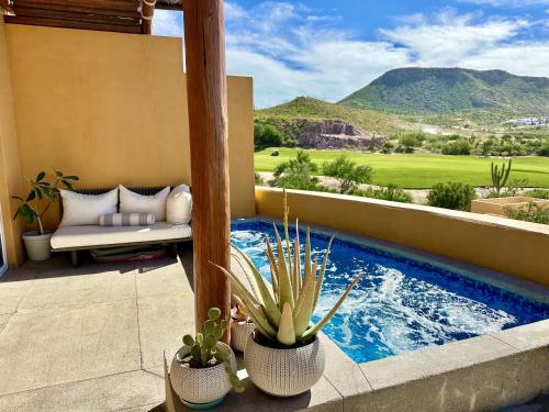 LC 1A- Beach Club & Housekeeping included in La Paz, Mexico