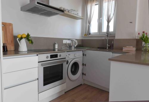 кухня, Blue Nights Apartments Eretria in Евбея