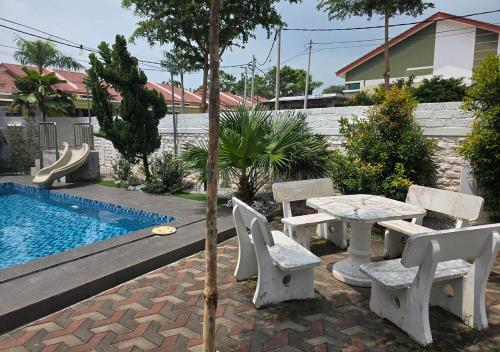 Rooma With Private Pool In Kelebang Rooma With Private Pool In Kelebang