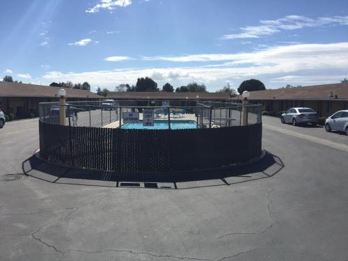 Swimming pool, Hacienda Motel in San Jacinto (CA)