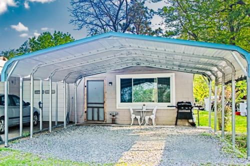 . Harveys House - STUDIO Attached Apartment - Fort Gibson lake area