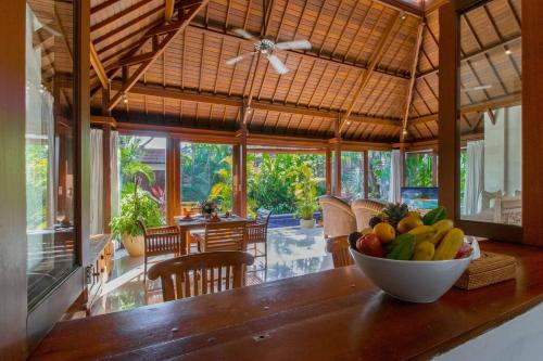 Deluxe Villa image 8