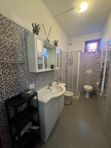 Bathroom, La casa di Palmira in Selcetta