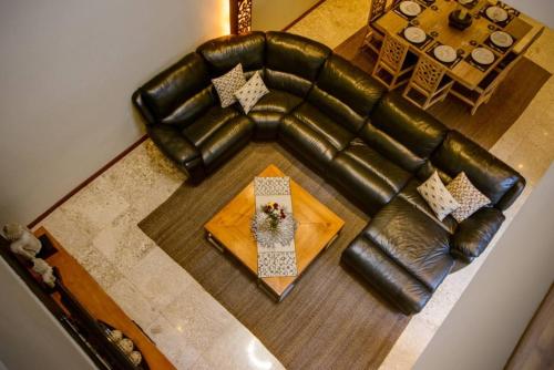 Deluxe Villa image 3