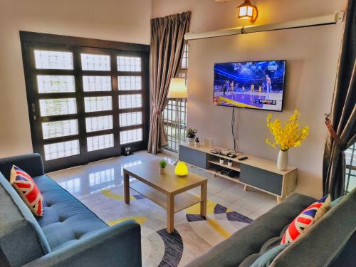 Semi-Detached, Up to 24 Pax, 3200sqft, 4 Bedrooms, 3 Bathrooms, 4 Car Parks by Star Home - Penang