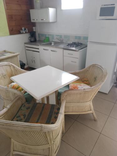 Palvelut, La SAISONNIERE RELAIS in Gosier
