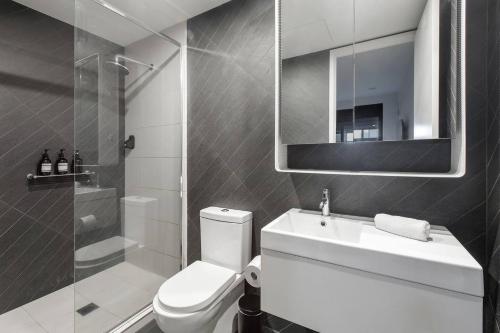 Two-Bedroom Apartment image 8