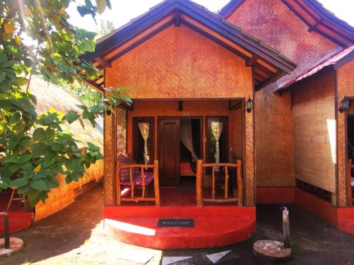 Kampung Meno Bungalows Room Type - Deluxe Bungalow