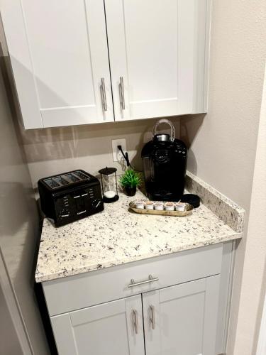 Explore Disney, Universal & More! Cozy Auburndale Home for Your Florida Adventure!, Auburndale (photo 7)