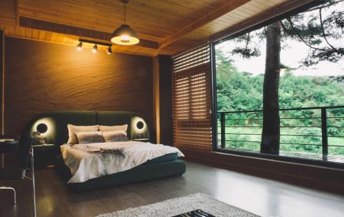 byeoldeulyi gicim pensyeon in Chuncheon