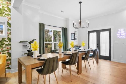 Near BoA Stadium, 5 Bedroom with Games, Backyard near Történelmi Rosedale-ültetvény