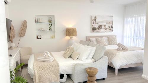 Villa One 4 min stroll to beach in Playa Kewarra