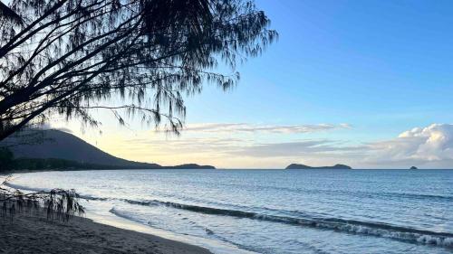 Villa One 4 min stroll to beach in Playa Kewarra