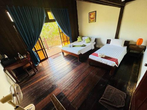 Ratanakiri Paradise Hotel & Restaurant - Tap to explore photos