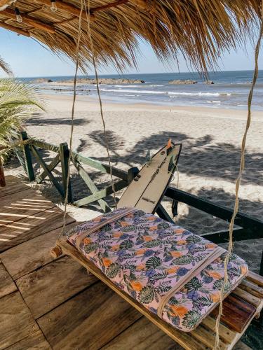 pludmale, Nimbu Beachhouse in El Transito