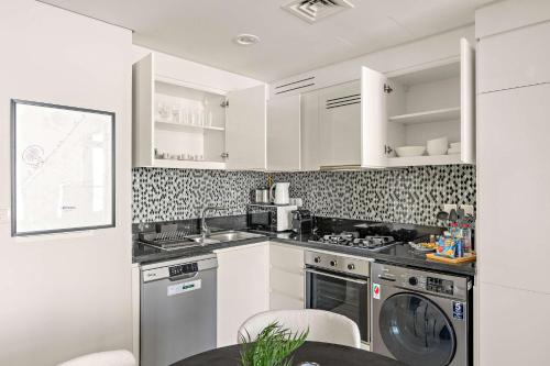 Silkhaus Luxury 2BDR at Aykon City in Business Bay, Dubai (Foto 9)
