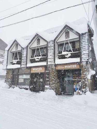 Hunter Lodge - Accommodation - Myoko
