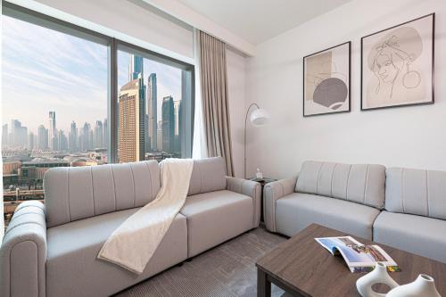 Fresh New 2 Bedroom! Amazing Burj Khalifa View! 5-star Pool & Gym Access!, Dubai (Foto 7)