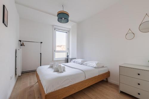 Three-Bedroom Apartment image 8