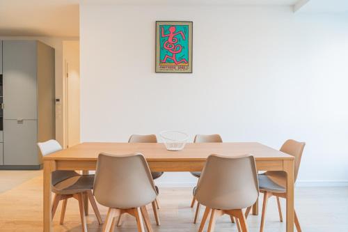 Three-Bedroom Apartment image 7