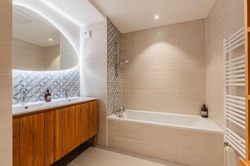 Three-Bedroom Apartment image 3