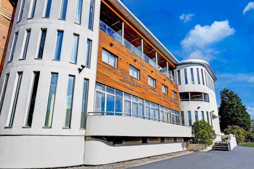 Vista exterior, Dancenter near Stoke On Trent former Holiday Inn in Crewe