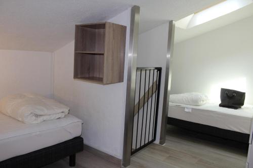 Two-Bedroom House image 3