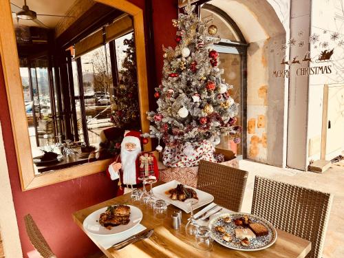 Hotel Restaurant L'Europe in Saint-Florent