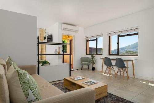 1 Hillendale - image 3