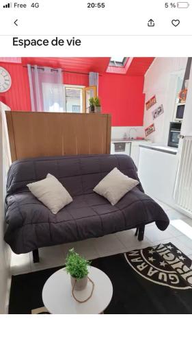 Studio Indépendant 5 min gare (Studio Independant 5 min gare) in Essomes Sur Marne