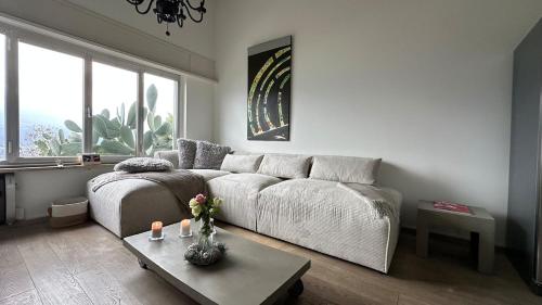 Casa Helios - traumhafte Seesicht, Jacuzzi, Sauna in Orselina