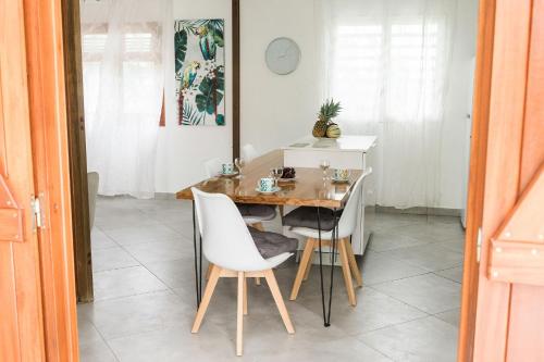 Kitchen, Villa Kassav'ry in Capesterre-Belle-Eau