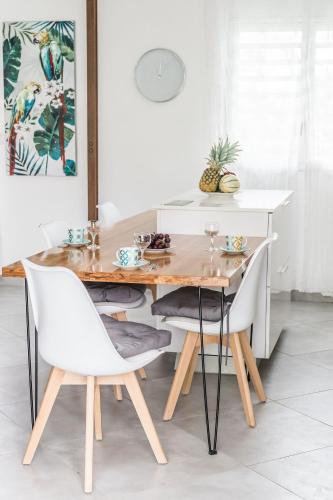 Kitchen, Villa Kassav'ry in Capesterre-Belle-Eau