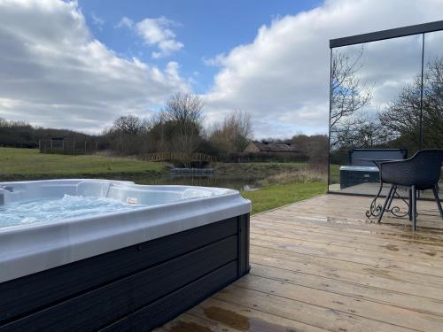 Viesnīcas āriene, Mirror Houses Pound Farm - Pond OOD in Hacheston