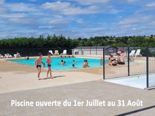 Skats, Camping Au Lac d'Hautibus in Massais