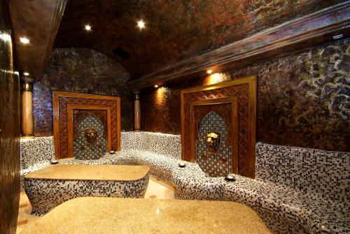 스파, Karolina Hotel in 네세바르 시티 센터