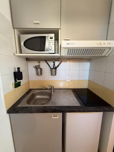 Studio 4 parking gratuit Studio 4 parking gratuit