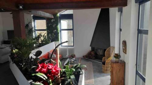 Gîte dans maison d 'architect gîte à louer Lauresses