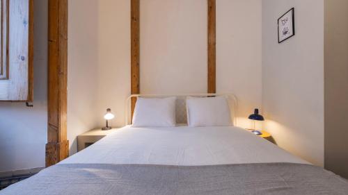 Portuguese Charm Guesthouse by LovelyStay 5